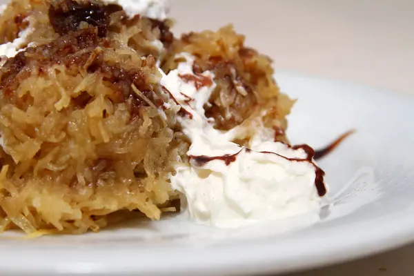 geleneksel Arapça tatlı Kunafa