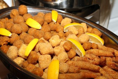 Balık nuggets izole