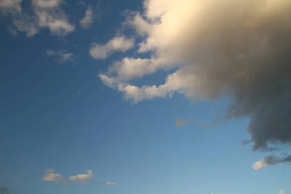 Tle chmur na niebie — Zdjęcie stockowe