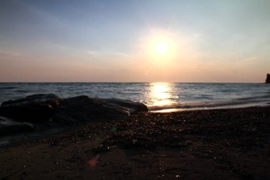 altın deniz günbatımı arka plan