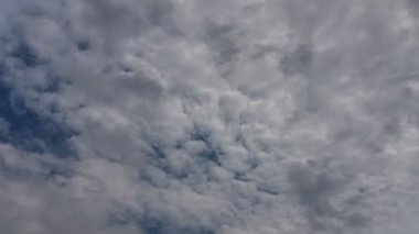 Gökyüzü bulutlar zaman atlamalı