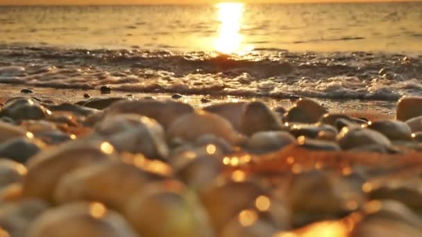 Lever de soleil vague mer ralenti — Video