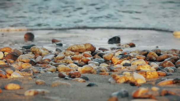 Spiaggia onda roccia 4k — Video Stock