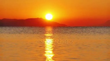 gündoğumu dalga deniz 4k