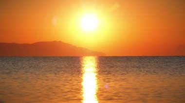 gündoğumu dalga deniz 4k