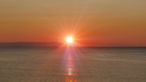 Soluppgången Över Havet — Stockvideo