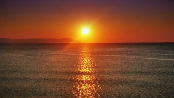 lever de soleil vague mer ralenti 