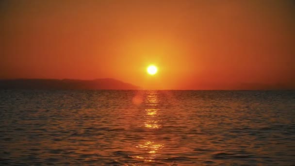 lever de soleil vague mer ralenti 