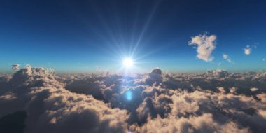 Yukarıdaki bulutlar günbatımı içinde