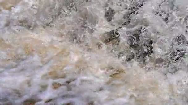 Fuente Cascada Agua Río Cámara Lenta — Vídeo de stock