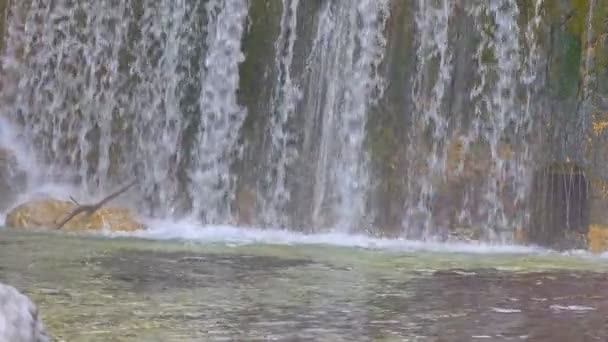 Wasserfall Fluss Gebirgszeitlupe 60Fps Bis 30Fps — Stockvideo