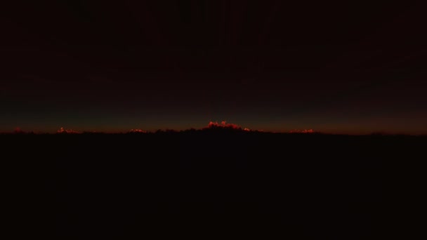 au-dessus des nuages lever de soleil 4k 