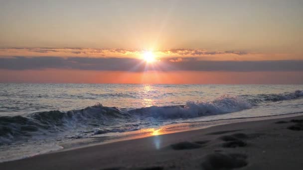 Nascer Sol Ouro Praia Mar Câmera Lenta — Vídeo de Stock