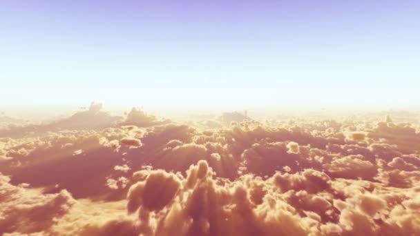 Vliegen over zonsondergang wolken — Stockvideo