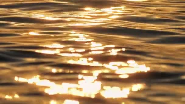 Amanecer dorado mar cámara lenta — Vídeo de stock