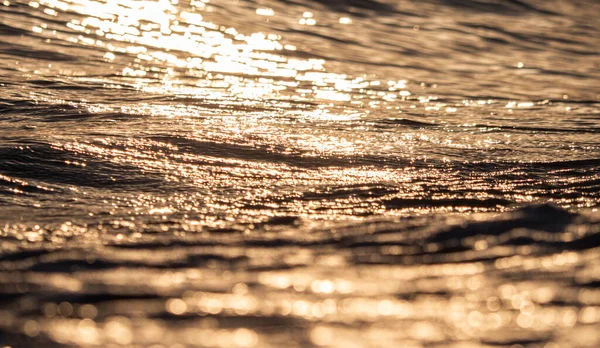 Temprano Mañana Espectacular Amanecer Oro Sobre Mar — Foto de Stock
