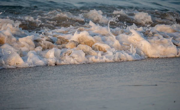 Hullám Fröccsenés Tenger Strand Makro Közelről — Stock Fotó