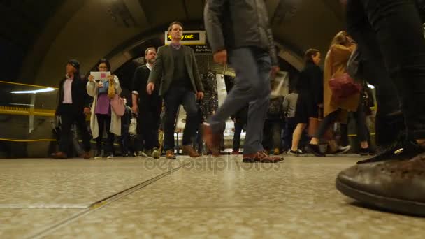 London Egyesült Királyság 2017 Október Rush Hour London Bridge Metróállomástól — Stock videók