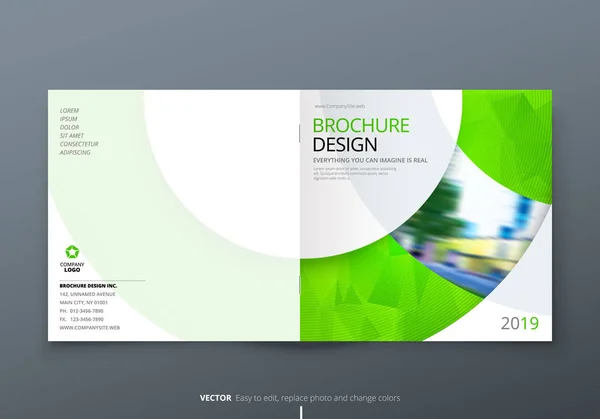 Quadratisches Broschüren-Design. Green Corporate Business Rechteck Vorlage Broschüre, Bericht, Katalog, Magazin. Broschüre Layout modernen Kreis Form abstrakten Hintergrund. Kreatives Broschüren-Vektorkonzept — Stockvektor