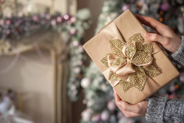 Noel Hediyelik altın yapraklar