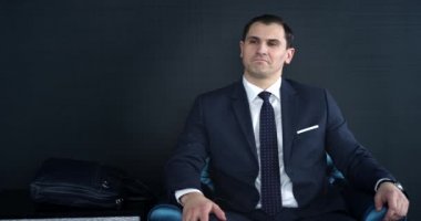 Taksi çekti, ben dışarı çıkıp