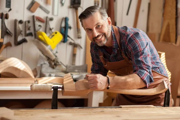 Working Wood Gives Joy Carpenter Works Planer Workshop Production Vintage — Stock Photo, Image