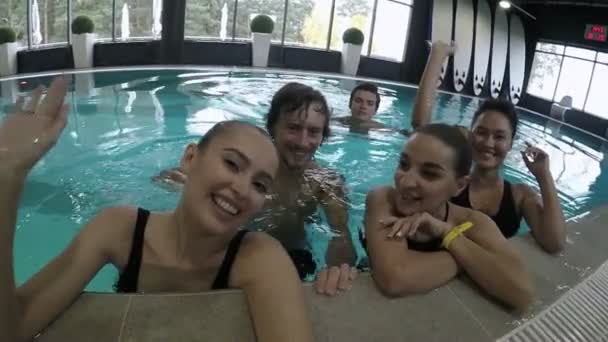 Video en la piscina para Instagram — Vídeo de stock