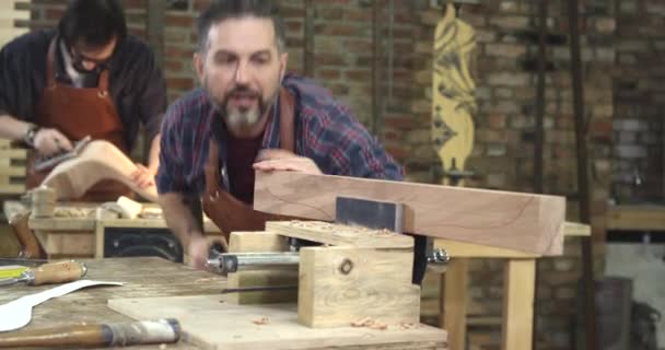 Cabinet - Makers Handwork est très apprécié — Video