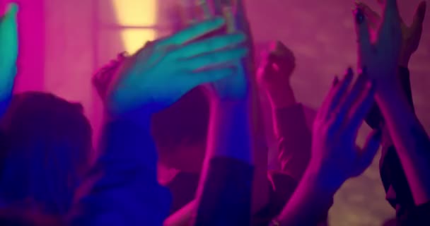 Hände Auf Einer Party Hände Die Luft Freunde Die Sich — Stockvideo