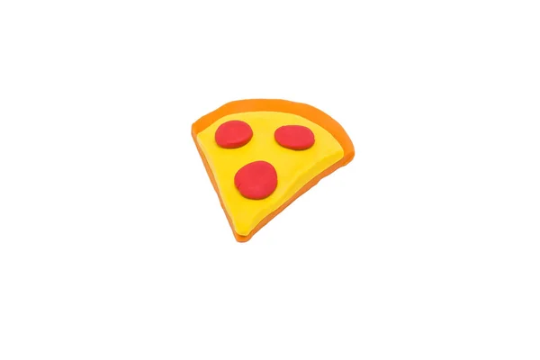 Цветной кусок пиццы пластилин на белом фоне — стоковое фото