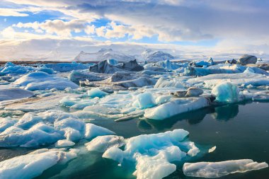 Jokulsarlon buzul lagün buzdağı doğal görünümünü