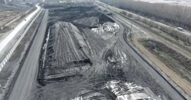 Açık Antrasit ambar, bitmiş ürünler, kömür yığınları