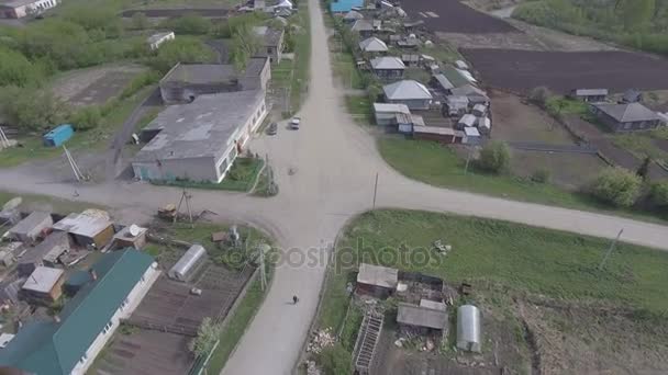 Widok z lotu ptaka panorama strzał na domek wsi, Przedmieście, wieś, powyżej — Wideo stockowe