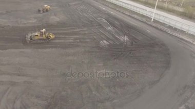 Panorama havadan görünümü UHD 4 k, açık çukur madeni, atış doğurmak sıralamayı, madencilik kömür, Ekstraktif sanayi