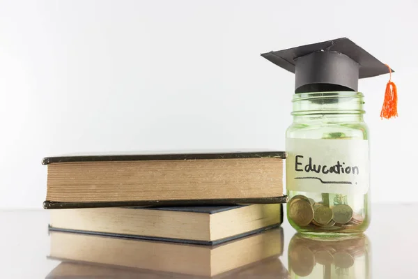 Ahorro Dinero Para Educación — Foto de Stock