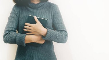 Kutsal İncil Hristiyanlık kavramı.