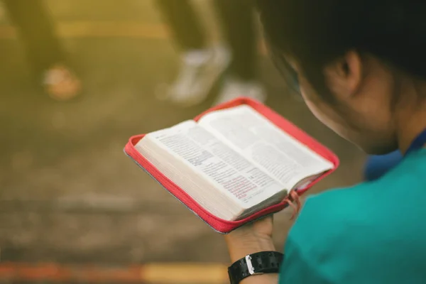 Święta Biblia Chrześcijańska Koncepcja — Zdjęcie stockowe