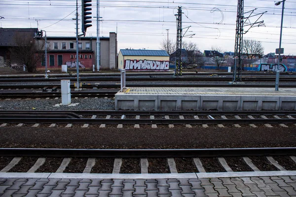 Alter Bahnhof Schienen Drähte Peron Beton Tschechische Republik — Stockfoto