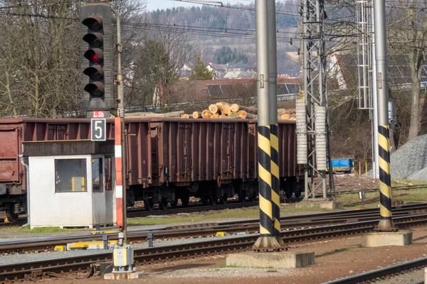 Alter Bahnhof Schienen Drähte Peron Beton — Stockfoto