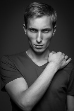 Yakışıklı adam için model testleri