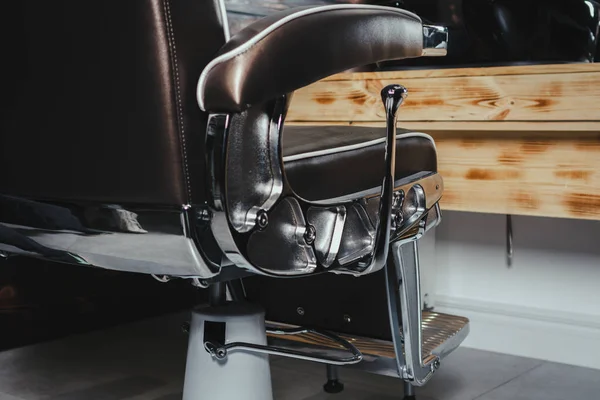 Primer plano elegante Vintage Barber silla — Foto de Stock