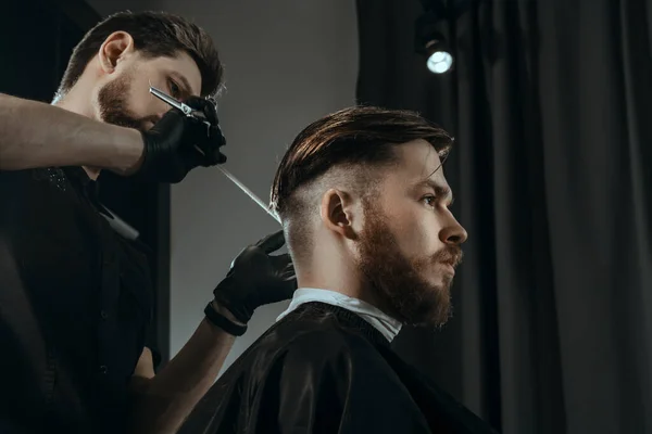 Barbershop Barded Barber Black Rubber Gloves Trimt Het Haar Van — Stockfoto