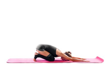 Beyazların arka planında izole edilmiş Yoga Egzersizleri Yapan Sportif Genç Kadın. Sağlıklı Yaşam Biçimi TemasıName