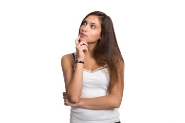 Güzel genç kız üzerinde izole beyaz arka plan düşünüyorum