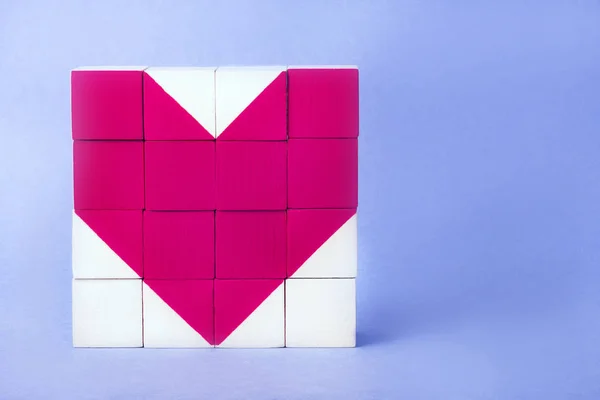 Corazón Dispuesto Cubos Concepto Medicina Día San Valentín Día Mujer — Foto de Stock