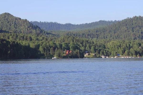 Teletskoe Gölü, Altay, Rusya