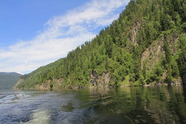 Teletskoe Gölü, Altay, Rusya