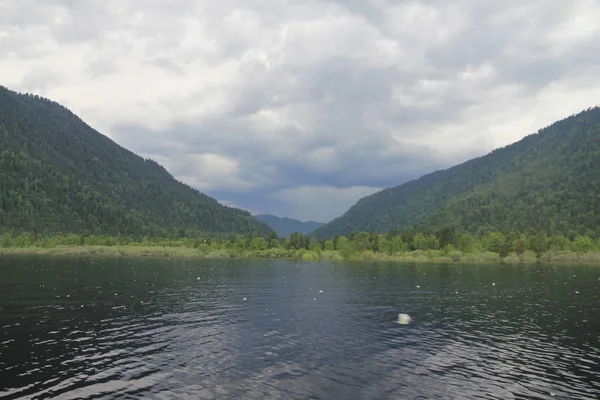 Teletskoe Gölü, Altay, Rusya