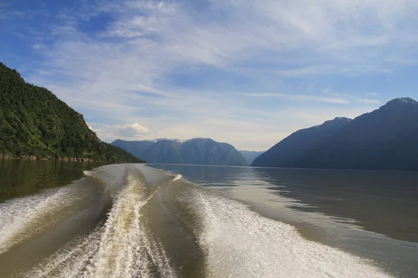 Teletsoe Gölü, Altay, Rusya