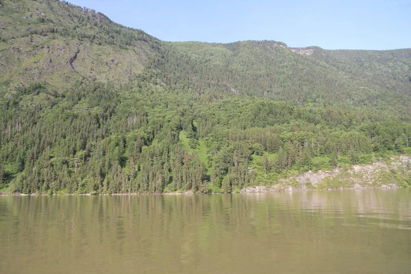 ロシアのアルタイ山にあるテレスコー湖 — ストック写真